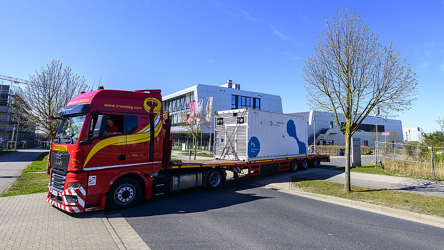 Anlieferung der Metalhybridsspeicher am NFF im APril 2026