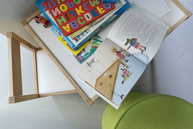 To make sure that everyone feels comfortable on site, we also offer a play corner for the little ones.