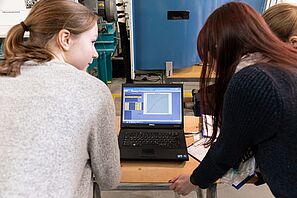 changING research club at the Institute of Fluid Mechanics