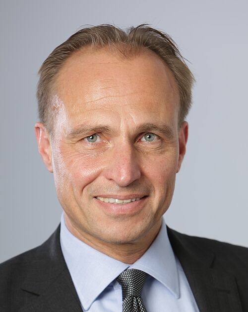 Das Portraitfoto zeigt den Alumnus Ralf Utermöhlen