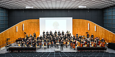 Pressefoto 2024_Buehne stehend