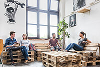 Studierende treffen sich im Carolo Campus Café C3