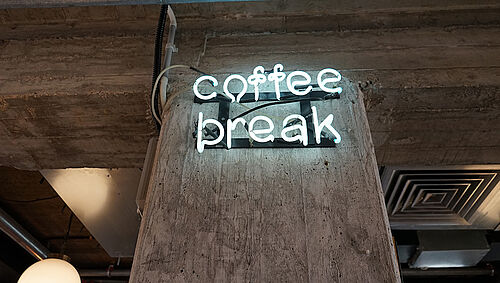 Neon sign coffee break