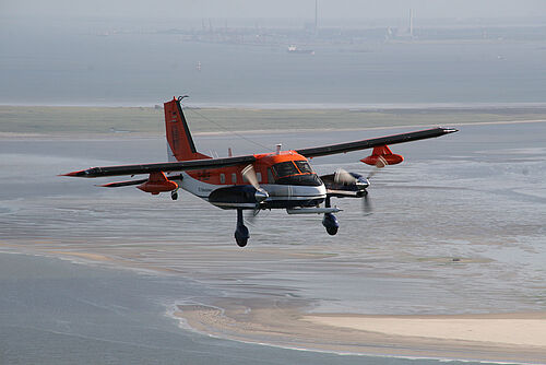 Das TU-Forschungsflugzeug Dornier Do128-6 „D-IBUF“ bei einem Messflug