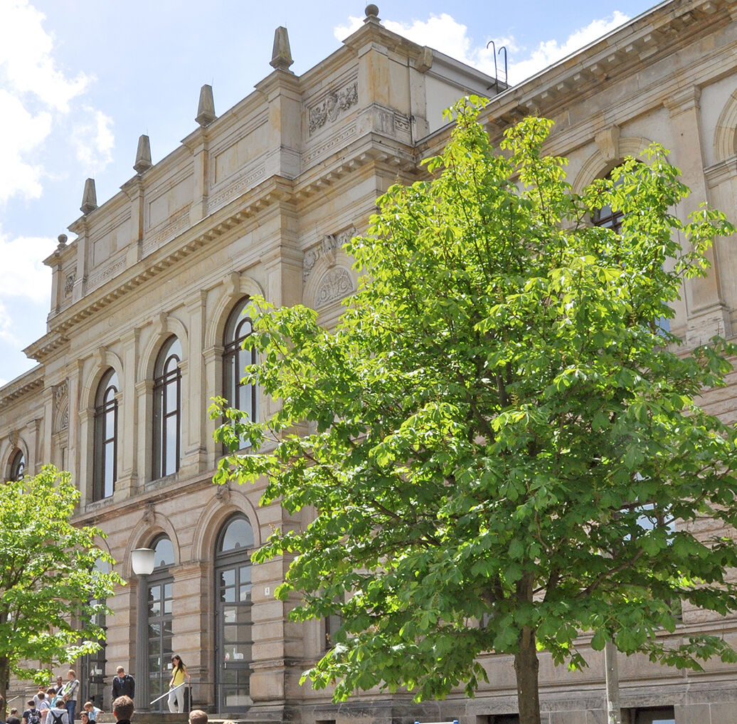 Whole view on the Altgebäude - the Historic Main Building