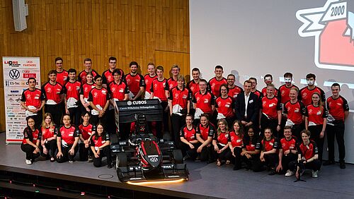 Präsentation des LR25 - das gesamte Team steht hinter dem neuen Rennwagen im Audimax der TU Braunschweig