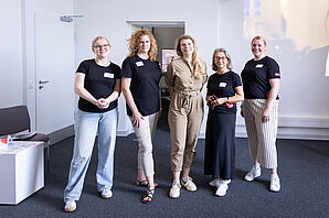 Astronautin Rabea Rogge und das Ecoversity Hub Team