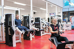 Maxi und Denise im CampusGym