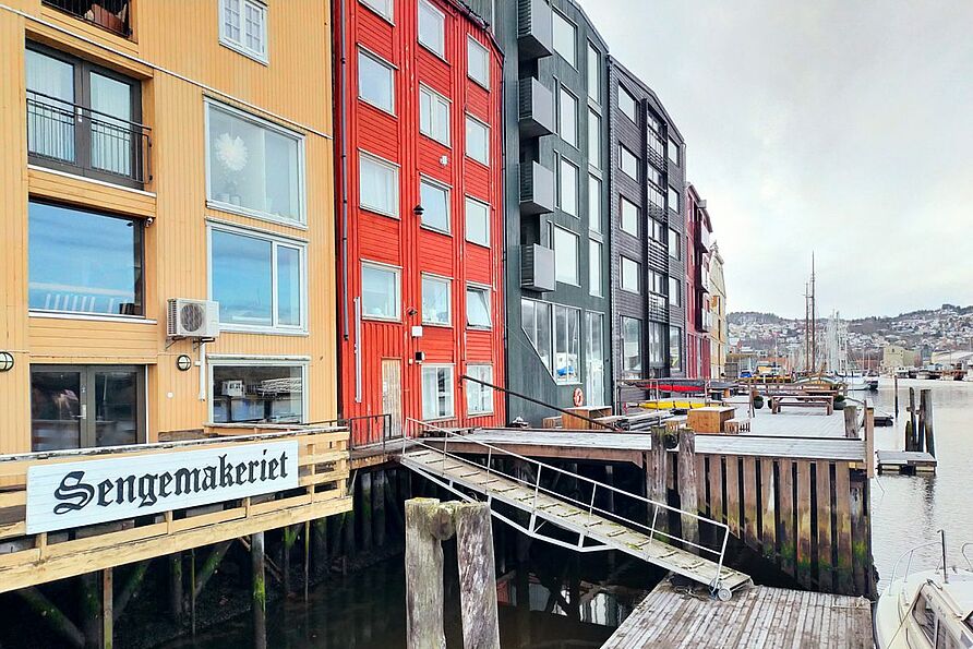 Trondheim ist übrigens eine der ältesten Städte des Landes. Die Stadt wurde im 10. Jahrhundert von den Wikingern gegründet. 