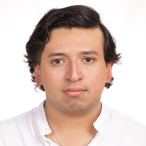 Das Foto zeigt Alumnus Everardo Oviedo.