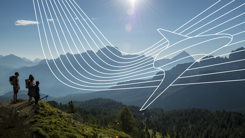 Flugzeugskizze fliegt über Berglandschaft