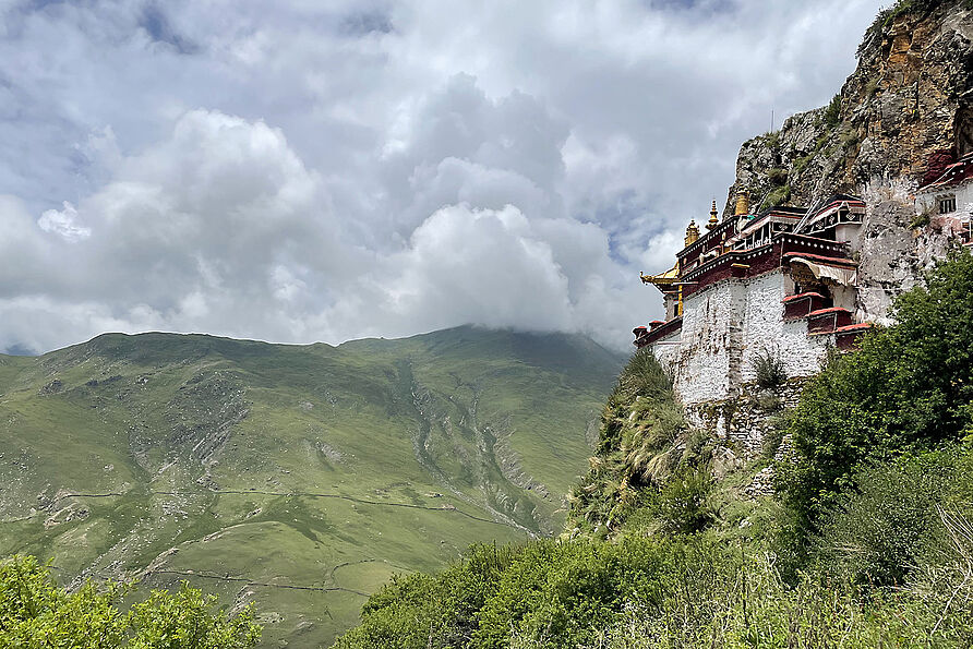 Das Drak Yerpa-Kloster 16 Kilometer nordöstlich von Lhasa.