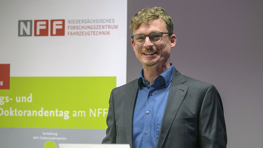 Verleihung der 5. NFF-Doktorandenpreise am 13. November 2023: Glücksforscher Vortrag Tobias Rahm