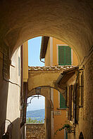 Der Gang zum Piazzetta del Buonumore, den "Platz der guten Laune" in Montepulciano.
