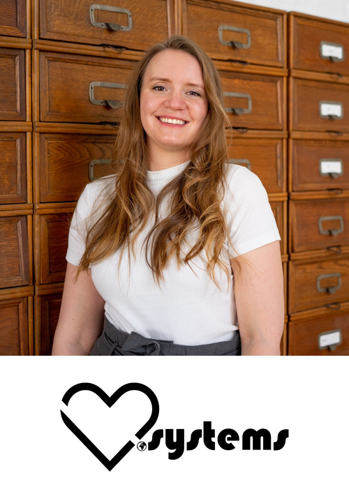 Foto der Mentorin Carina Heidermann mit dem Logo ihres Unternehmens LB Systems