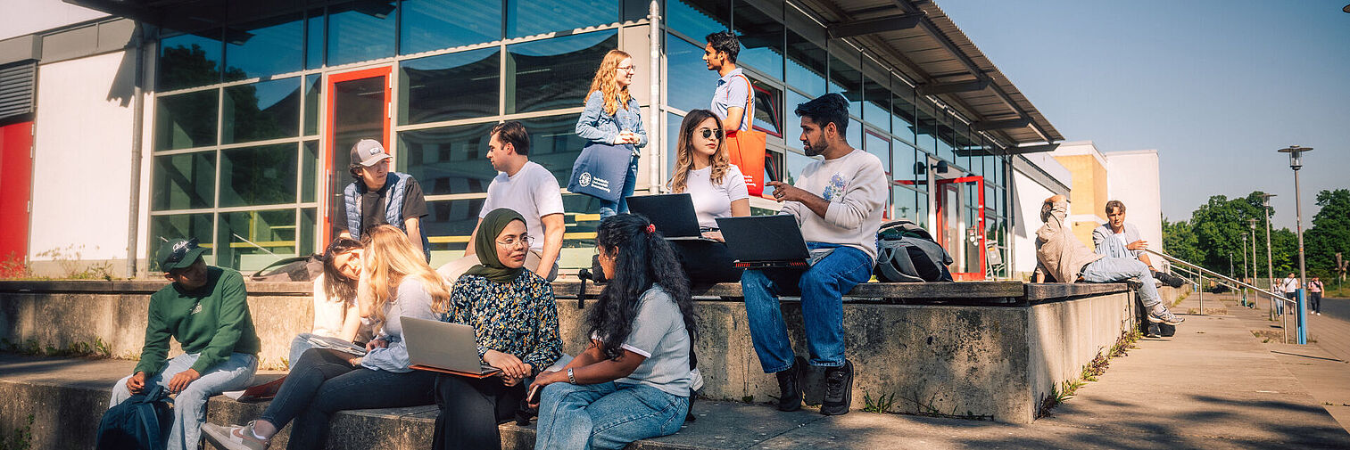 Students at the TU Campus Nord 