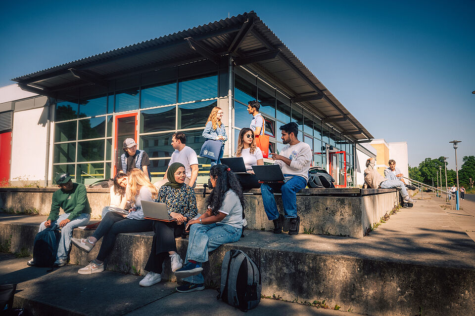 Studierende am Campus Nord