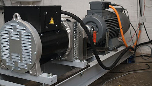 30 kW coupled machine set