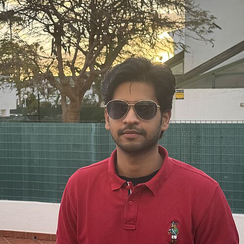 Das Foto zeigt Alumnus Vivek Ramayanam.