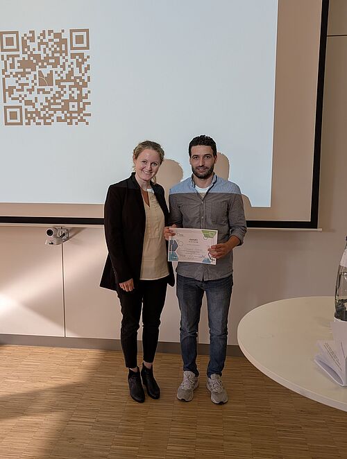 Mohamad Alalloush, award ceremony at DGM (Deutsche Gesellschaft für Metabolomforschung)