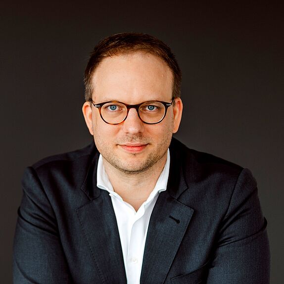 Das Foto zeigt Alumnus Moritz Grobe.