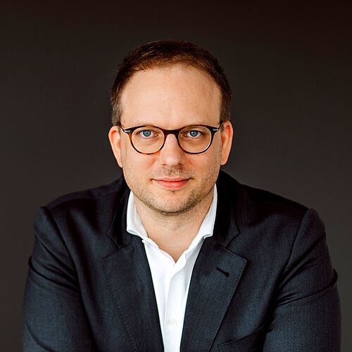 Das Foto zeigt Alumnus Moritz Grobe.