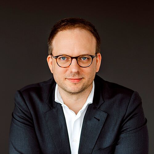 Das Foto zeigt Alumnus Moritz Grobe.