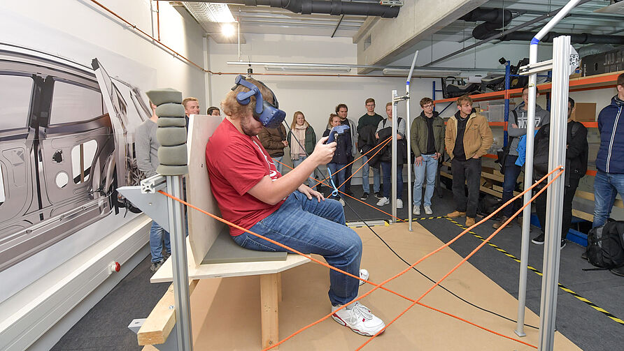 Einführungsveranstaltung für Masterstudierende am NFF: Präsentation VR-Labor