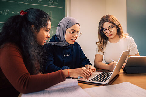 Studierende in Lehr- und Lernsituation