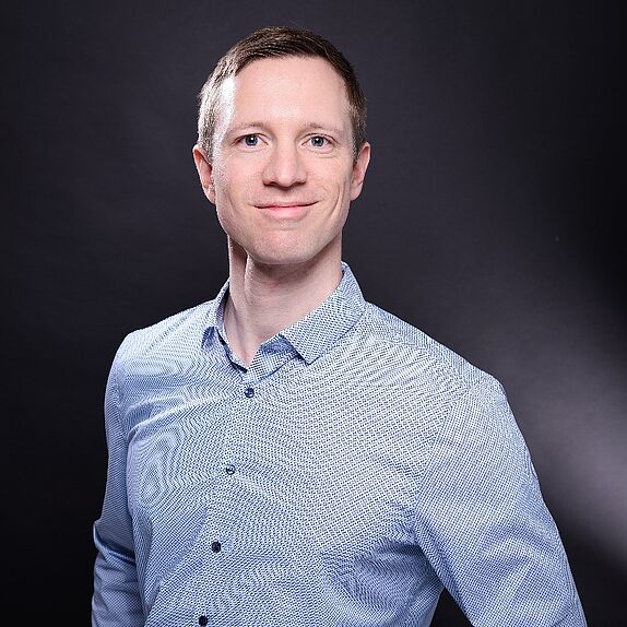 Das Foto zeigt Alumnus Timo Strahlendorff.