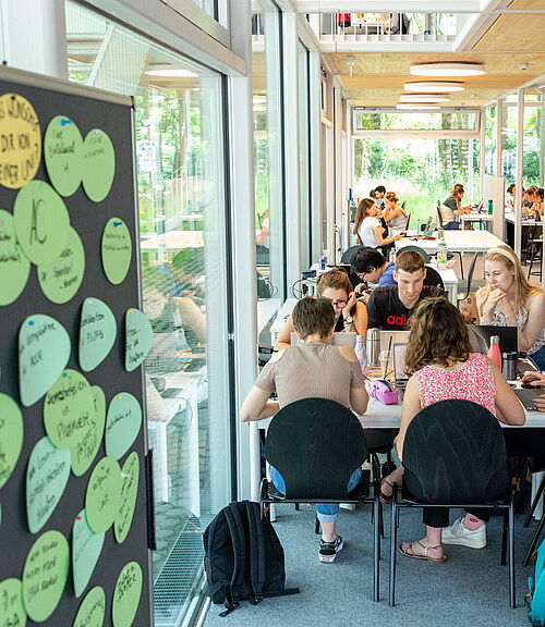 Gruppenarbeit im Studierendenhaus