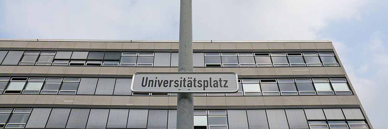 Signs on the Universitätsplatz 