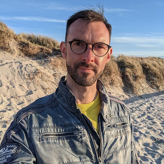 Das Foto zeigt Alumnus René Sass.