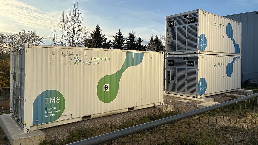 Anlieferung der Metalhybridsspeicher am NFF im APril 2026