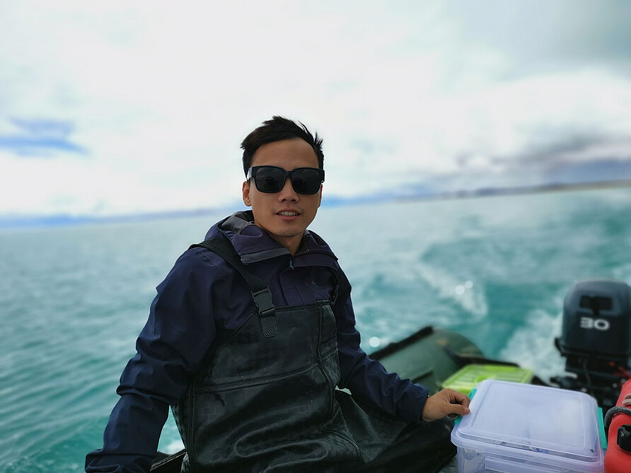 Dr. Wengang Kang auf dem Nam Co-See.