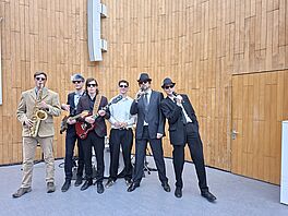 The Mojo Square Blues Orchestra und Moderatoren 2026
