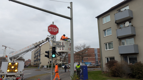 Installation der DEUS Sensoren an der DLR Forschungskreuzung in Braunschweig