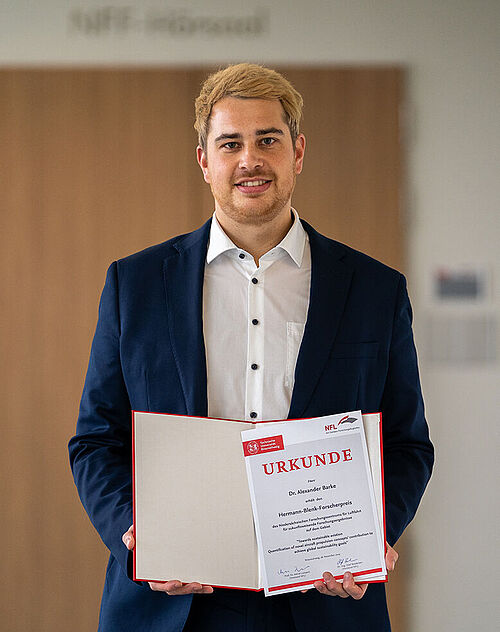 Gewinner des Hermann-Blenk-Preises für die beste Dissertation Dr. Alexander Barke