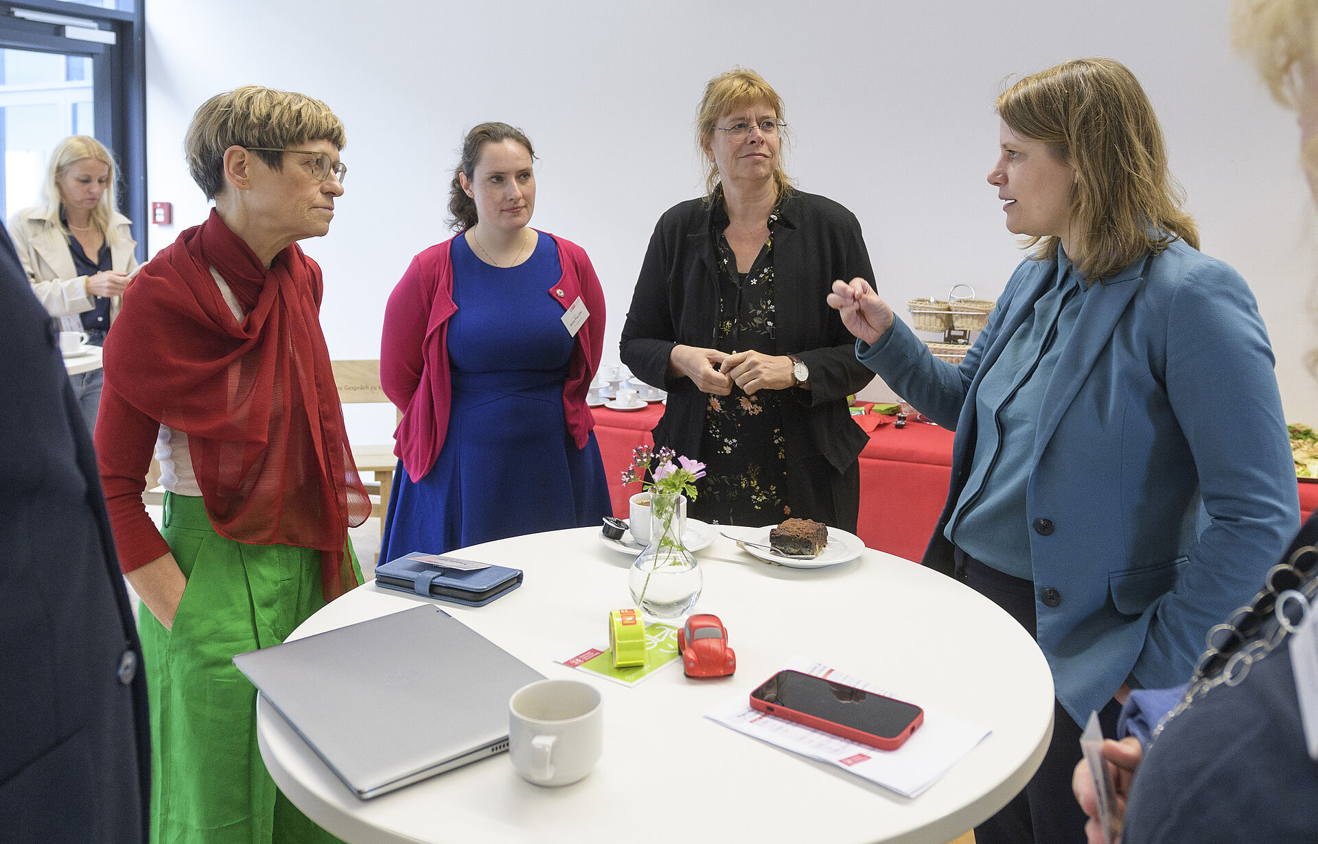 Besuch Ministerin Julia Willie Hamburg im NFF: Gesprächsituation