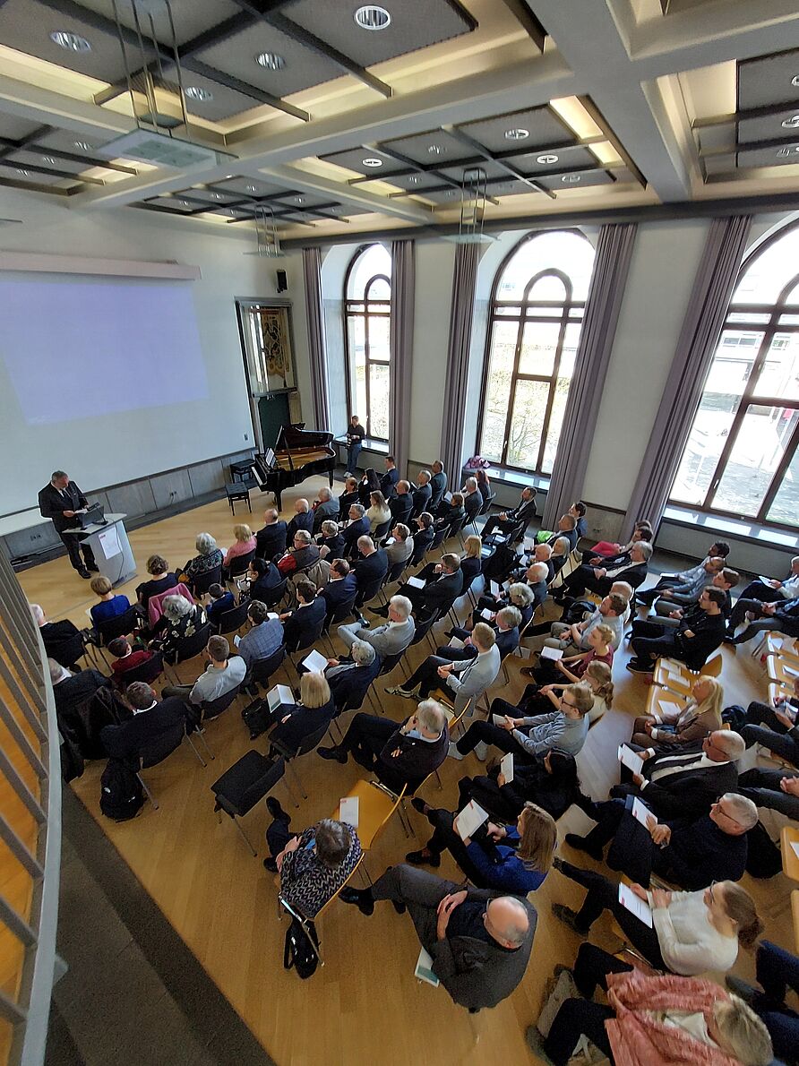 Im Senatsaal der TU Braunschweig