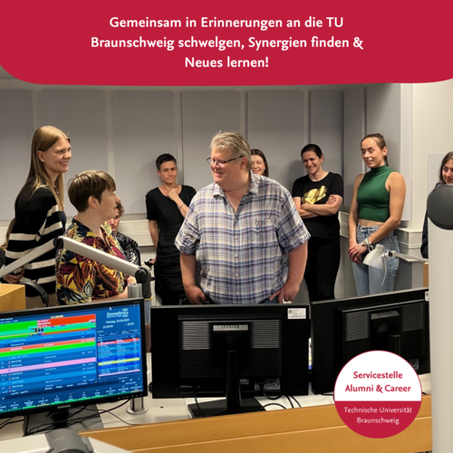 Alumni*ae und Stipendiat*innen der TU Braunschweig bei Radio Okerwelle im Aufnahmestudio