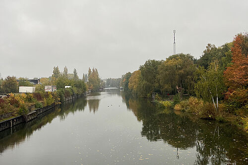 Der Veringkanal im Hamburger Stadtteil Wilhelmsburg.