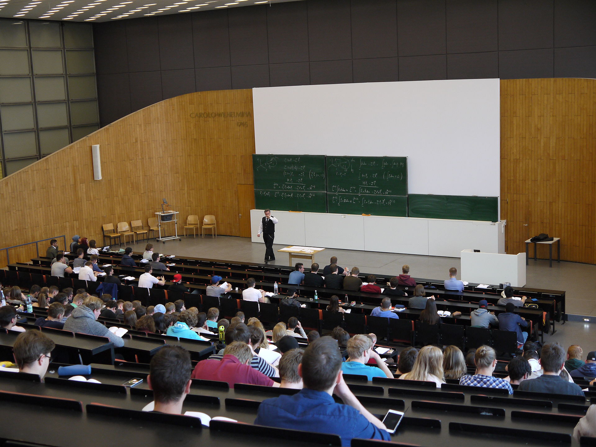 Vorlesung von Prof. Ostermeyer im Audimax