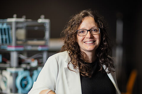 Professorin Simona Silvestri in ihrem Labor