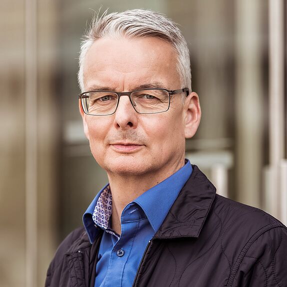 Das Foto zeigt Alumnus Malte Schumacher.