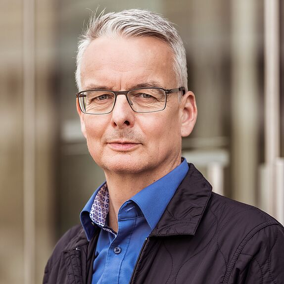 Das Foto zeigt Alumnus Malte Schumacher.