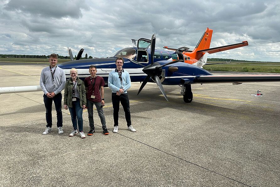 Vorbereitung für Flugversuche mit dem Forschungsflugzeug Cessna F406.
