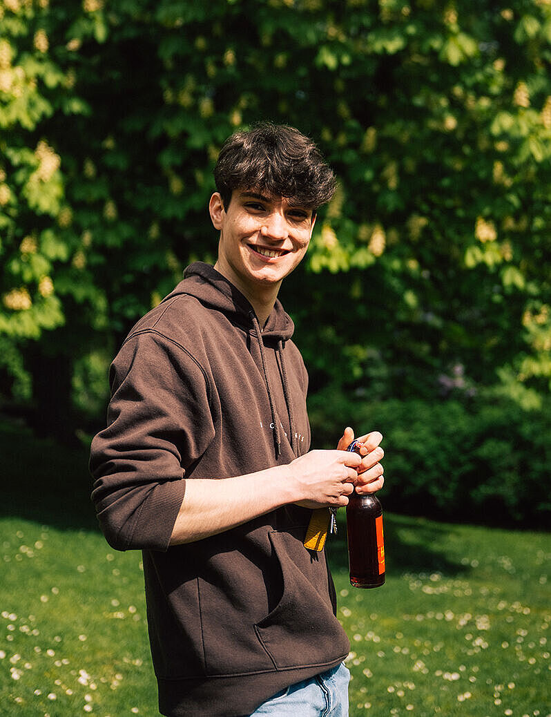 Jakob auf dem Campus.