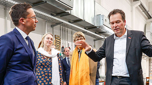 Wissenschaftsminister Heiko Mohrs im SE²A Labor