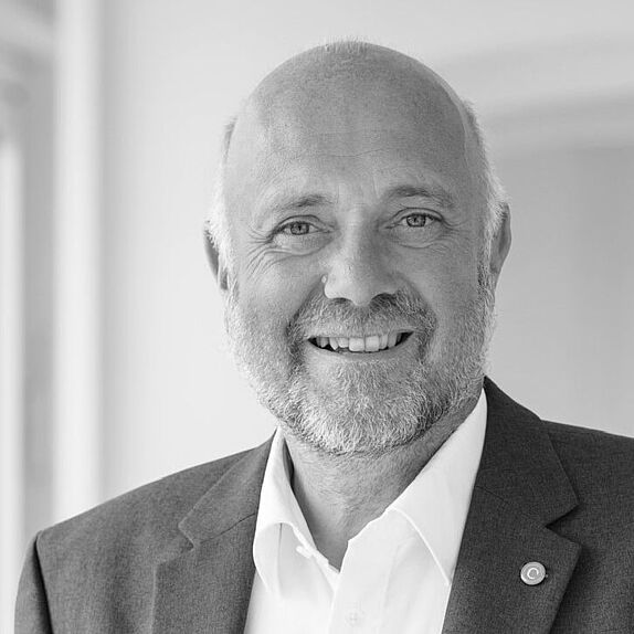 Das Foto zeigt Alumnus Klaus Grothaus.